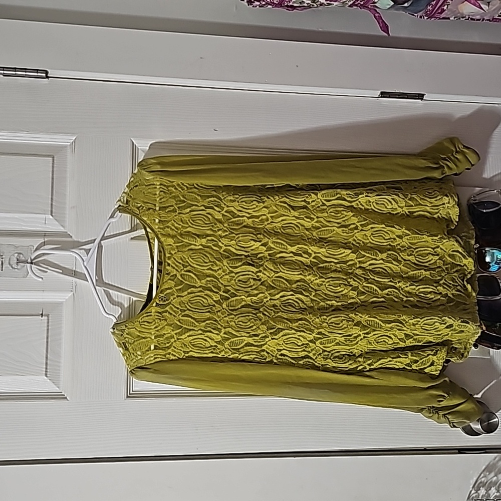 Gourgous Top NWOT, YELLOW LONG SLEEVE DRESS SHIRT